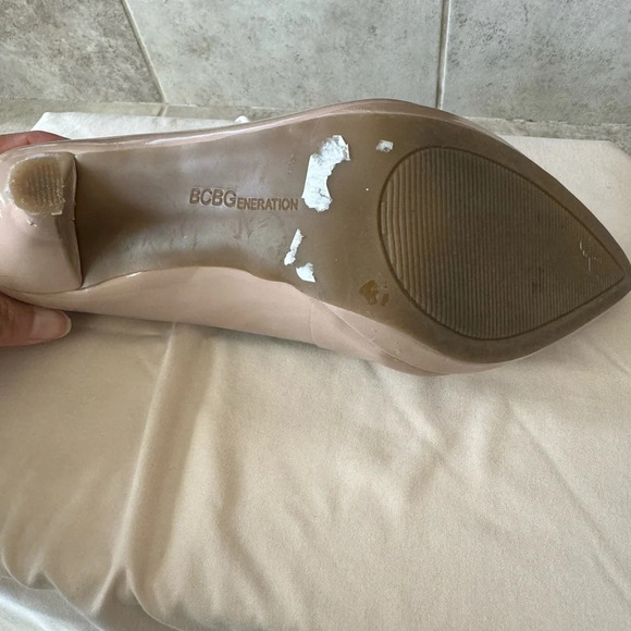 BCBGeneration Heels Beige Nude Patent Platform Pointy Toe - Size 6 - Picture 3 of 8